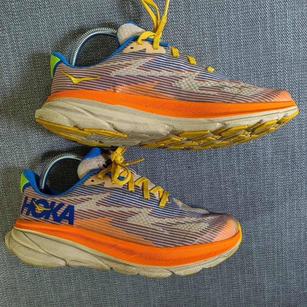 Hoka Clifton 9 Running Shoes Youth 7MD Orange Tan Blue Yellow Sneakers‎